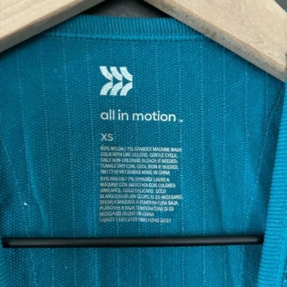 All in Motion Seamless Ribbed High Neck Laser Cut Active Workout Tank Top XS - Picture 4 of 6